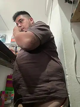 Snapshot of elninio_poya chatting on 12.04.25 elninio poya online show from 12.04.25