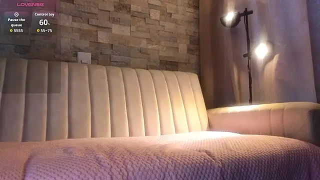 Snapshot of Hecate_gh chatting on 10.17.25 Hecate gh online show from 10.17.25