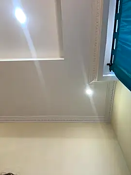 Snapshot of Ivelleee_ chatting on 09.17.25 Ivelleee  online show from 09.17.25