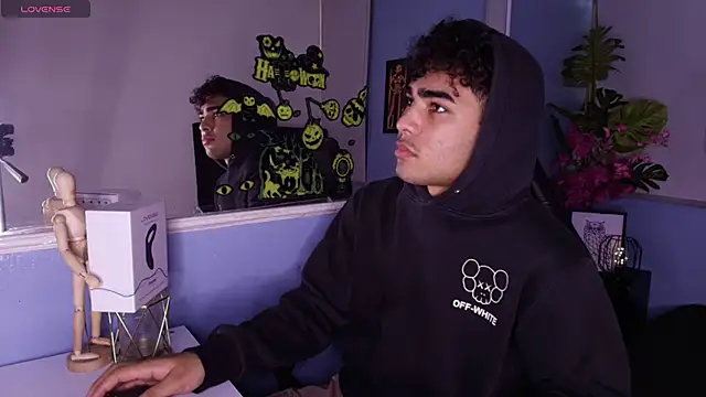 LucasCarterr  online show from 09.30.25