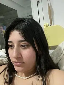 Snapshot of SashaLuss_ chatting on 03.19.25 SashaLuss online show from 03.19.25