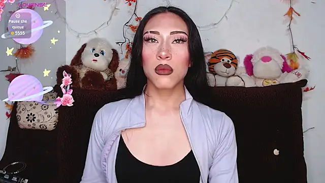 Snapshot of madison__rey chatting on 10.21.25 madison  rey online show from 10.21.25