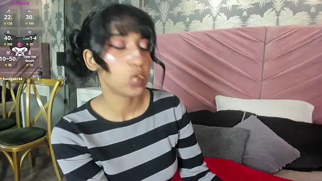 Snapshot of Karin_Ks chatting on 09.24.25 Karin Ks online show from 09.24.25