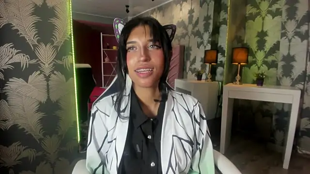 Snapshot of Karin_Ks chatting on 10.02.25 Karin Ks online show from 10.02.25