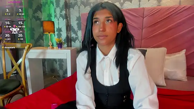 Snapshot of Karin_Ks chatting on 11.13.25 Karin Ks online show from 11.13.25