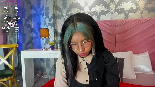 Snapshot of Karin_Ks chatting on 11.19.25 Karin Ks online show from 11.19.25