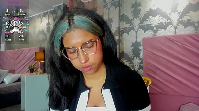 Snapshot of Karin_Ks chatting on 11.25.25 Karin Ks online show from 11.25.25