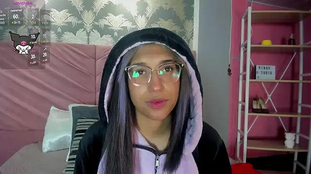 Snapshot of Karin_Ks chatting on 12.05.25 Karin Ks online show from 12.05.25