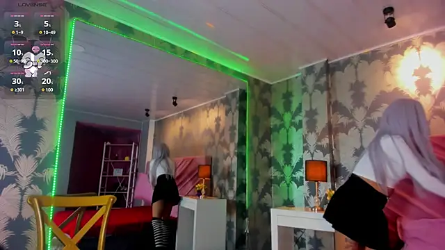 Snapshot of Karin_Ks chatting on 02.10.26 Karin Ks online show from 02.10.26