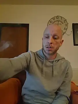 Snapshot of svenpfeifer chatting on 02.04.26 svenpfeifer online show from 02.04.26