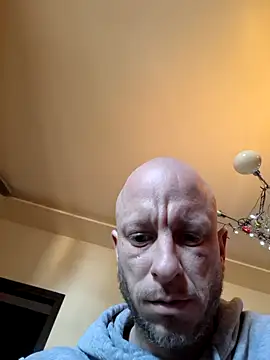 Snapshot of svenpfeifer chatting on 02.26.26 svenpfeifer online show from 02.26.26