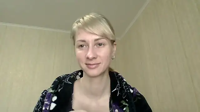 Snapshot of _Black-Panther_ chatting on 05.10.26 Black-Panther online show from 05.10.26