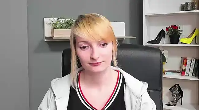 hottieBlair online show from 03.17.25