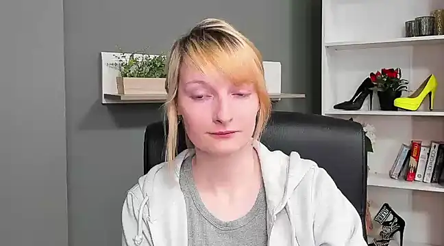 hottieBlair online show from 03.19.25