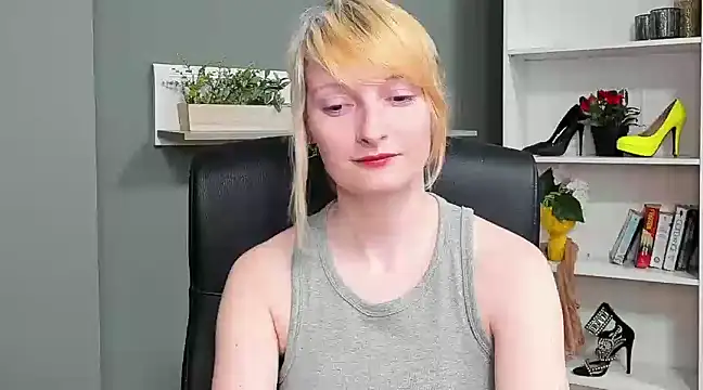 hottieBlair online show from 03.19.25