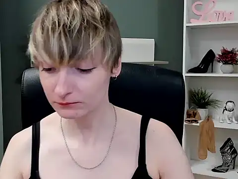 hottieBlair online show from 09.16.25