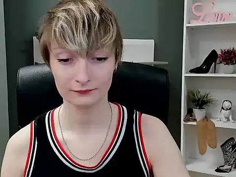 hottieBlair online show from 09.23.25