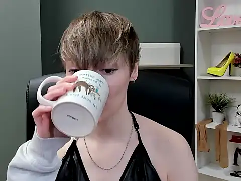 hottieBlair online show from 10.17.25