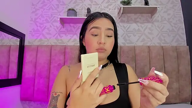 MelinaCruz online show from 11.10.25