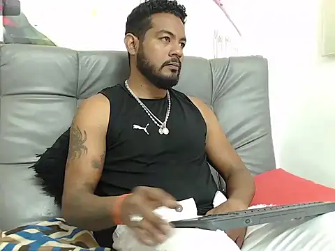 BladeFoxxx1 online show from 09.18.25