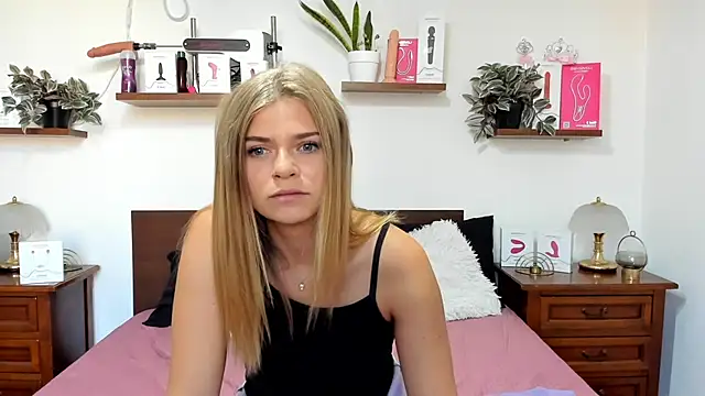 HaleyReedme online show from 09.11.25