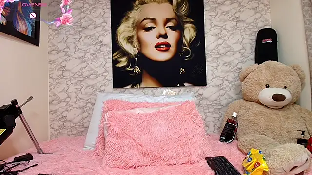 nataliaesmith 24 online show from 03.20.26