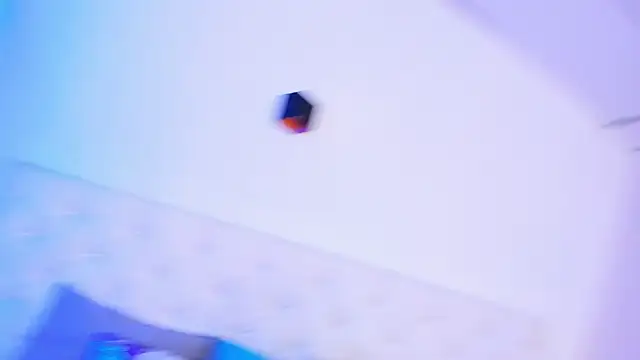 Snapshot of Zaira_Angel chatting on 11.08.25 Zaira Angel online show from 11.08.25