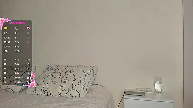 Strawberry Deli online show from 10.24.25