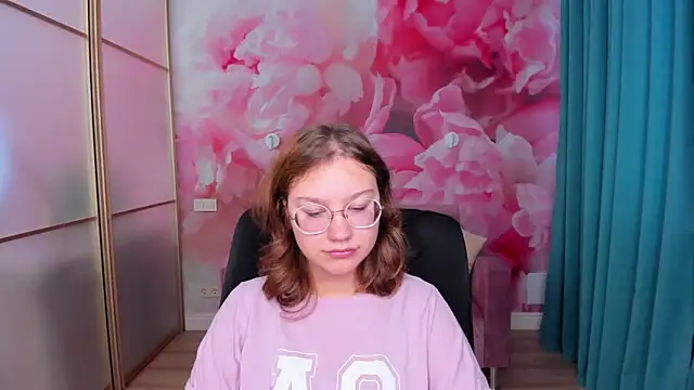 AngelinaLow online show from 11.06.25