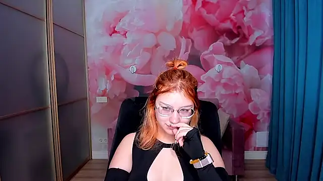 AngelinaLow online show from 12.02.25