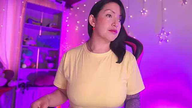 Madison Mayer online show from 04.20.26