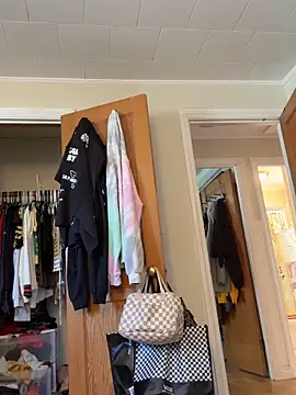 SpaceCowWhore online show from 09.27.25