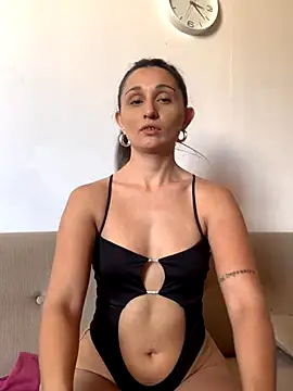 Snapshot of luci_brecman chatting on 10.19.25 luci brecman online show from 10.19.25
