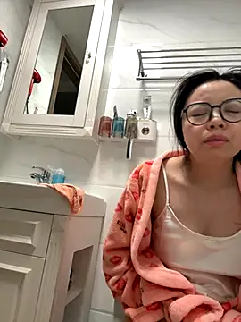 Snapshot of aa520uv chatting on 11.11.25 aa520uv online show from 11.11.25