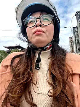 Snapshot of aa520uv chatting on 11.13.25 aa520uv online show from 11.13.25