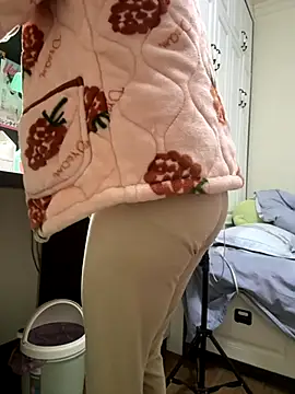 Snapshot of aa520uv chatting on 11.26.25 aa520uv online show from 11.26.25