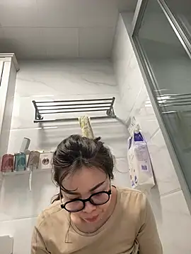 Snapshot of aa520uv chatting on 04.07.26 aa520uv online show from 04.07.26