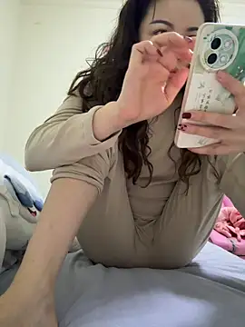 Snapshot of aa520uv chatting on 04.10.26 aa520uv online show from 04.10.26