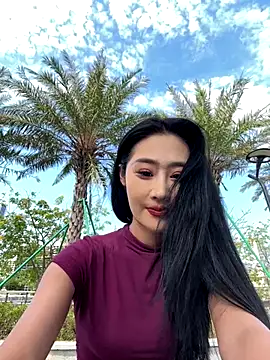 linger-23 online show from 10.30.25