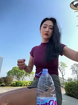 linger-23 online show from 11.09.25