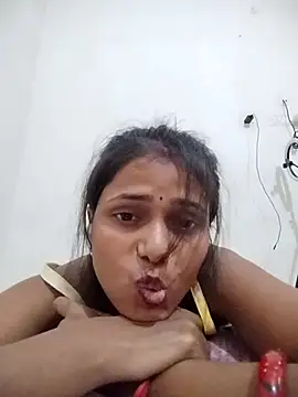 Snapshot of Ayeshaji chatting on 09.20.25 Ayeshaji online show from 09.20.25