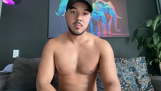 Snapshot of highlatin_guysoficial chatting on 05.12.26 highlatin guysoficial online show from 05.12.26
