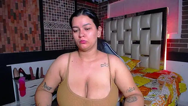 Snapshot of kriss_sweetboobs10 chatting on 09.14.25 kriss sweetboobs10 online show from 09.14.25