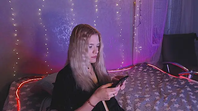 Snapshot of Your_Horny_Friends chatting on 03.01.26 Your Horny Friends online show from 03.01.26