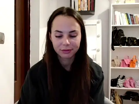 MayaJoy24 online show from 09.18.25