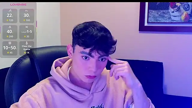 Snapshot of lukeboyce33 chatting on 10.29.25 lukeboyce33 online show from 10.29.25