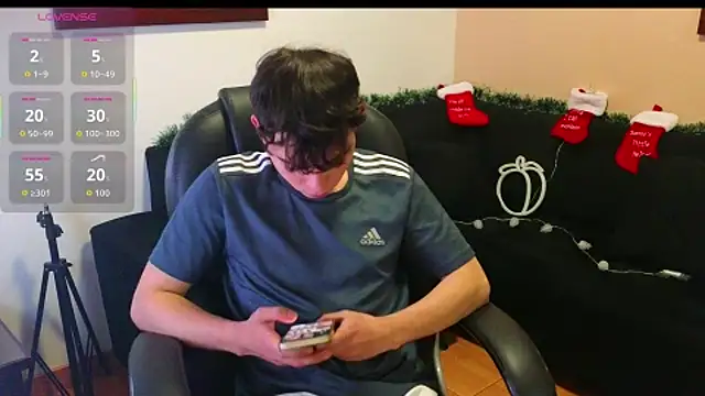 Snapshot of lukeboyce33 chatting on 11.12.25 lukeboyce33 online show from 11.12.25