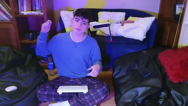 Snapshot of lukeboyce33 chatting on 01.07.26 lukeboyce33 online show from 01.07.26