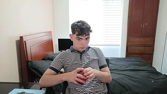 Snapshot of lukeboyce33 chatting on 02.26.26 lukeboyce33 online show from 02.26.26