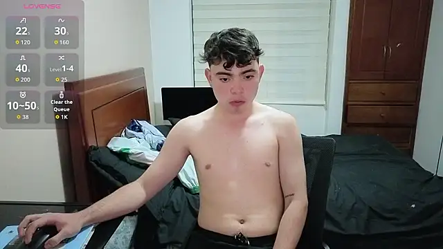 Snapshot of lukeboyce33 chatting on 02.28.26 lukeboyce33 online show from 02.28.26